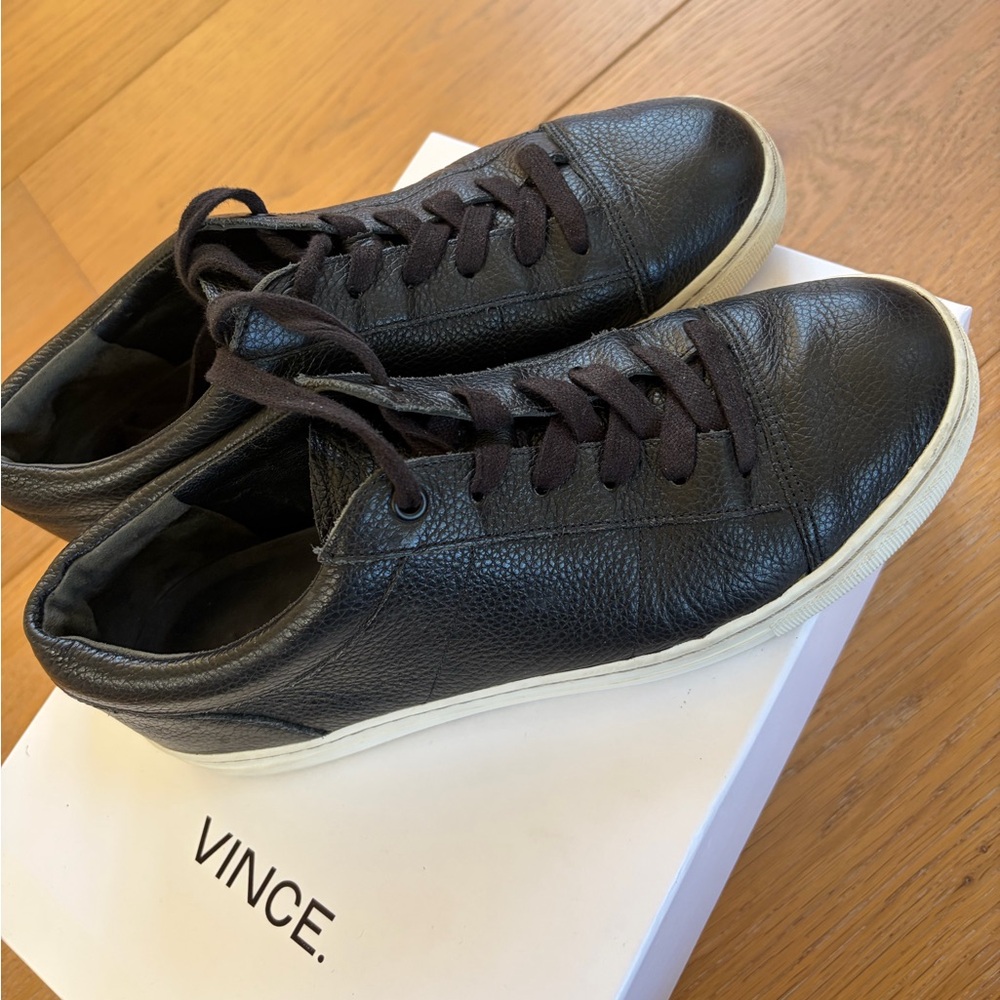 VINCE Afton Women’s Minimalist Black Leather City Sneakers 7 M
